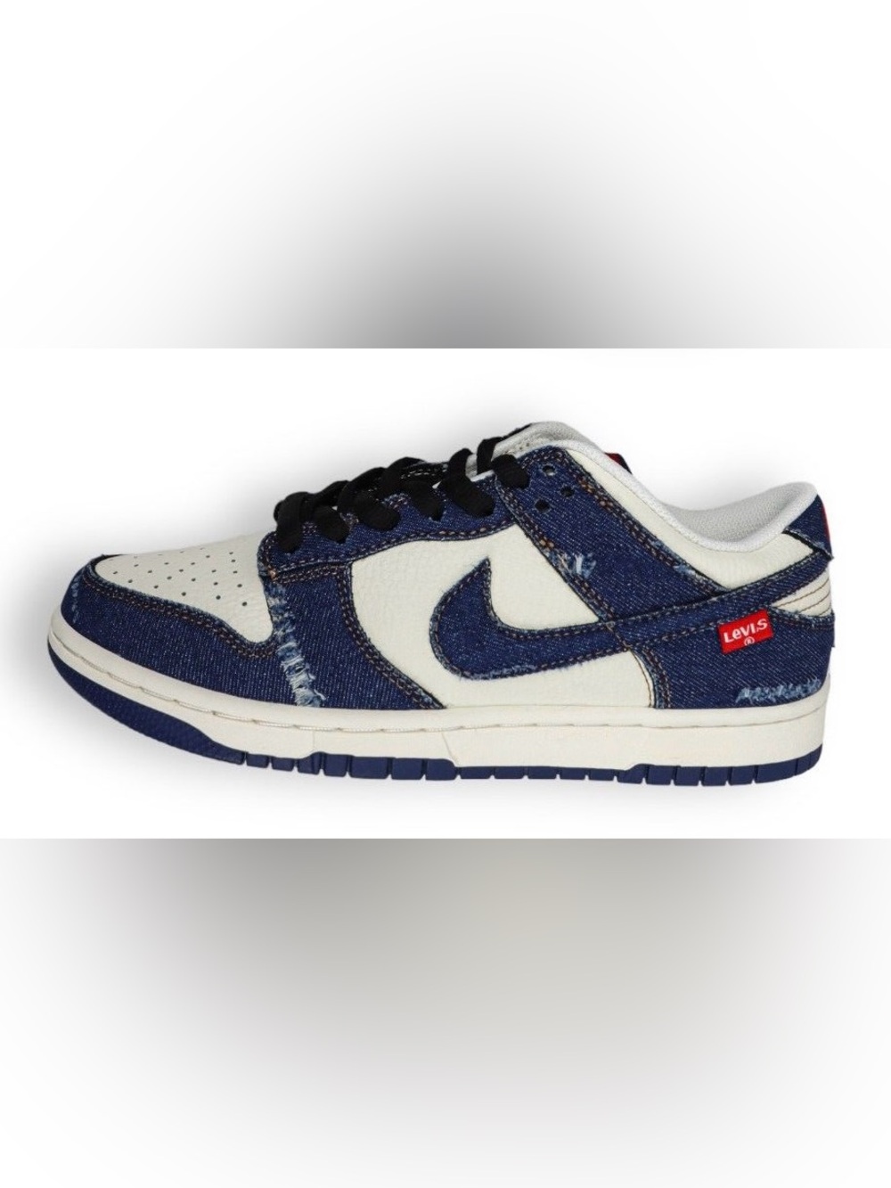 NIKE × LEVI'S Dunks - Distressed Denim